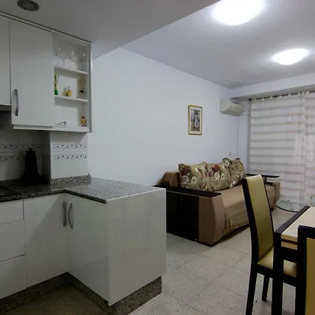 Apartamento Three Bedroom On Almudena *