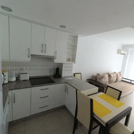Apartamento Three Bedroom On Almudena