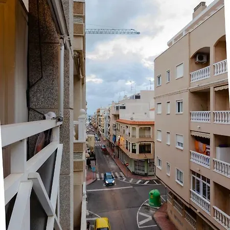 Apartamento Three Bedroom On Almudena