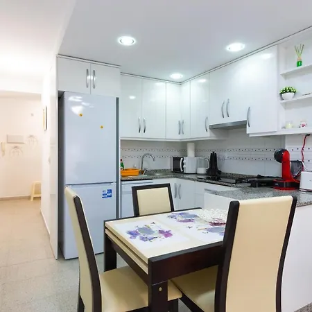 Three Bedroom On Almudena Apartamento *