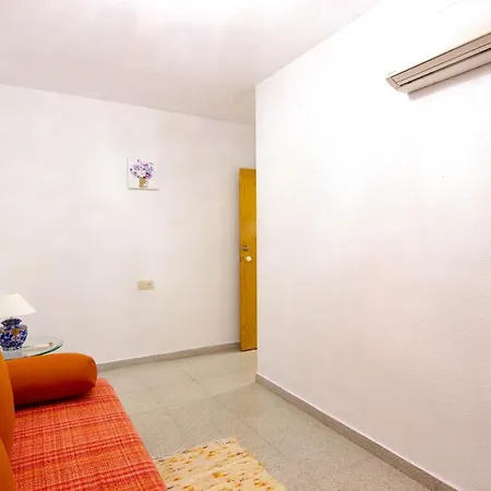 Apartamento Three Bedroom On Almudena