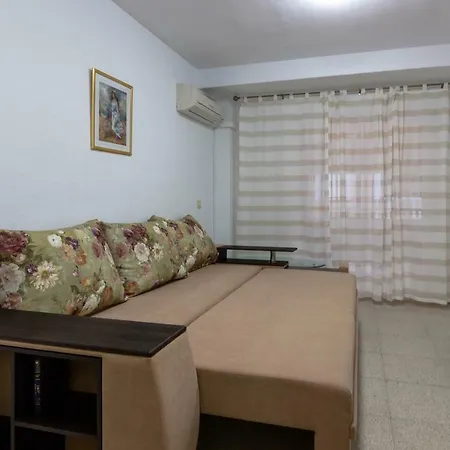Apartment Three Bedroom On Almudena *